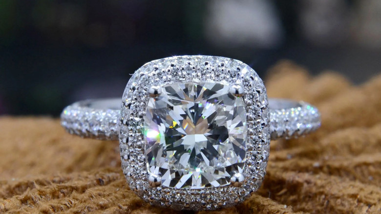 Cushion Halo Engagement Rings: Vintage Romance Meets Radiant Brilliance | KRK Jewels