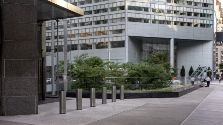 Get Sidewalk Repair NYC Experts to Fix Cracks Fast