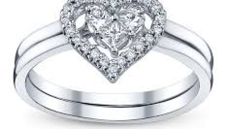 Timeless Sparkle: Choosing the Perfect Diamond Wedding Ring for Women