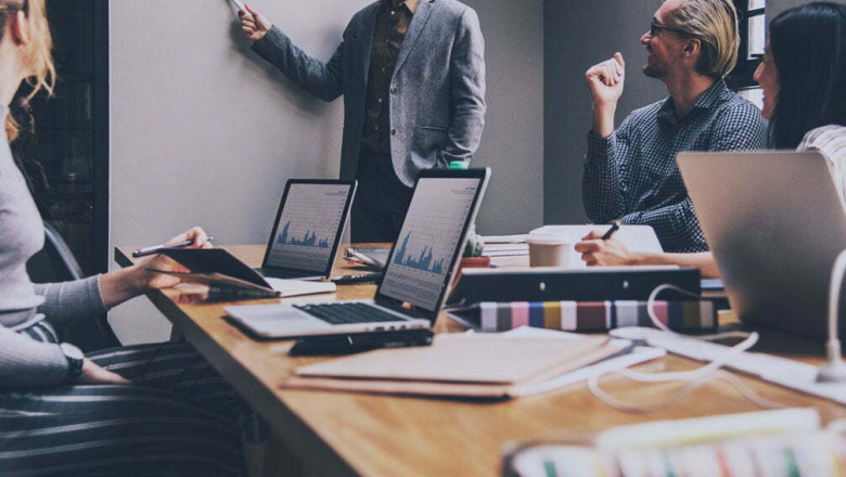 SEO for Tech Startups: Standing Out in Saturated SERPs