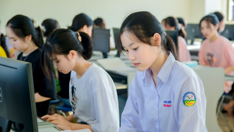 ACCA Course Details & Salary in India 2025 | Complete Career Guide