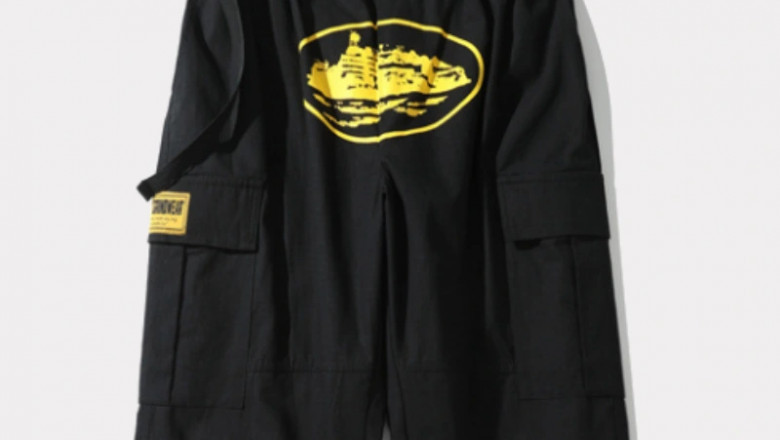Deal of Dress in corteiz cargos