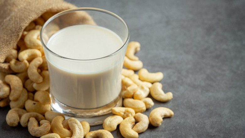 The Future of Dairy Alternatives: A Deep Dive into the Cashew Milk Market