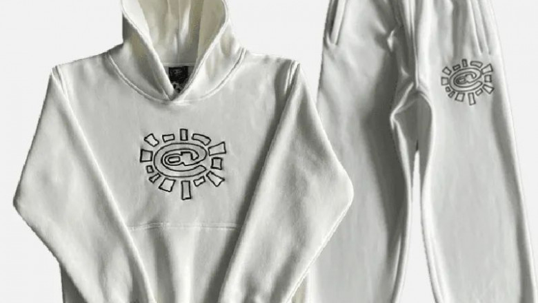 Feel the Vibe in an adwysd Hoodie